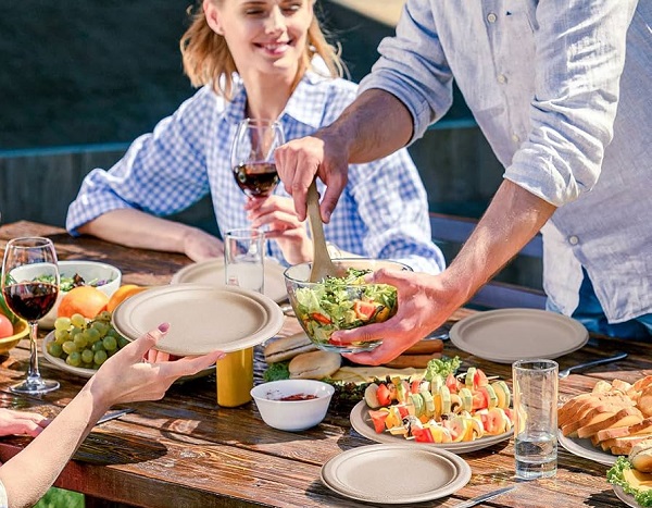 The food service industry provides disposable plates for customers.