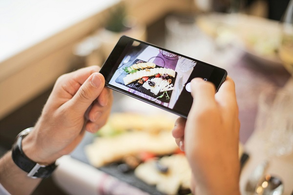 Customers photograph their light meals and upload them to social media..jpg