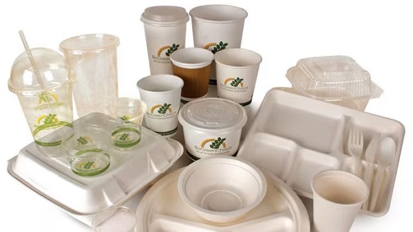 Different bioplastic food packaging, including disposable cups, dinner plates, food containers and more.