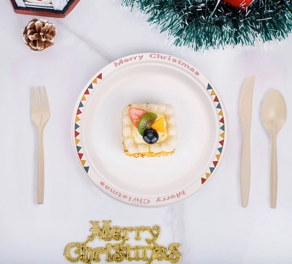 Sumkoka's Holiday Dinner Plate for Christmas.webp